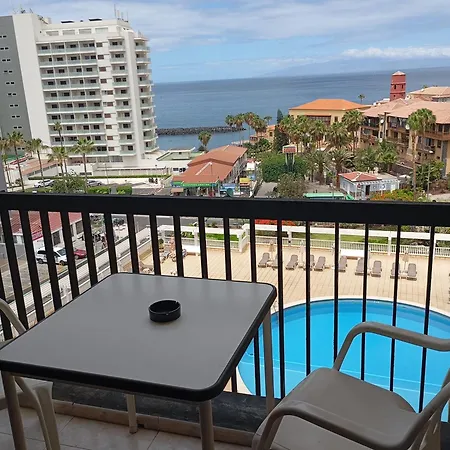 6 Centre Las Americas For Holiday * Playa de las Americas (Tenerife)